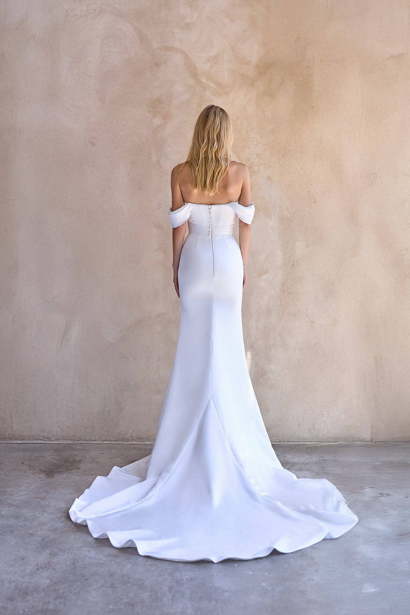 Elegant Strapless Neckline on Jacqui Wedding Dress